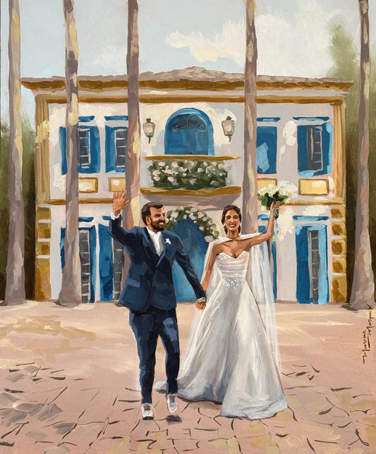 Quadro dos noivos em frente ao casarão sorrindo e noiva levantando o buquet